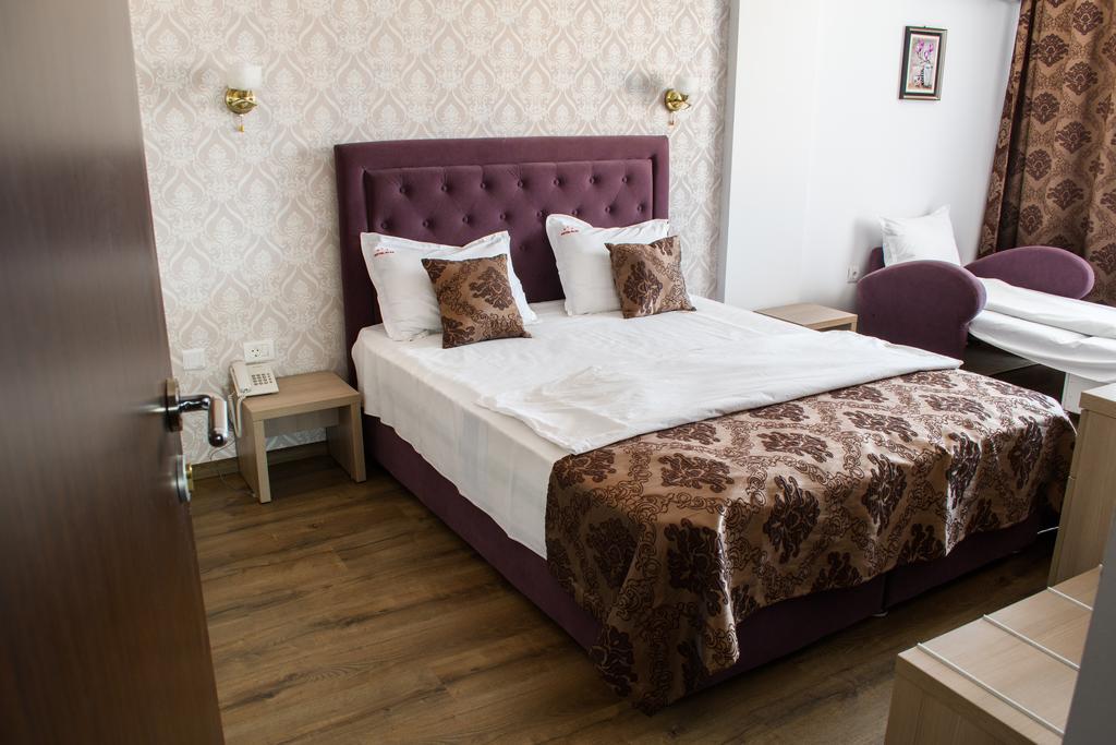Hotel Clas 데포리노드 외부 사진