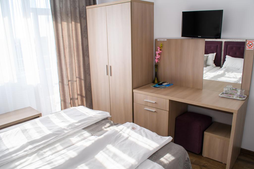 Hotel Clas 데포리노드 외부 사진
